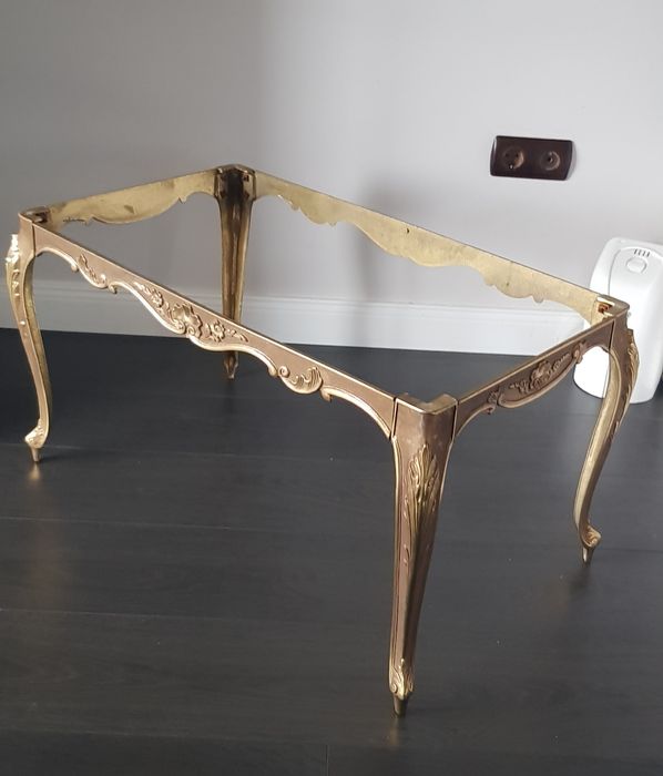 Măsuță veche  din bronz cu blat din marmură