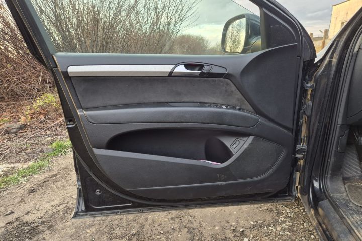 Lampa / Tripla stop dreapta pe aripa Audi Q7 4L