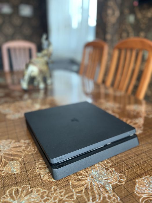 Продавасе PlayStation4 Slim 500GB