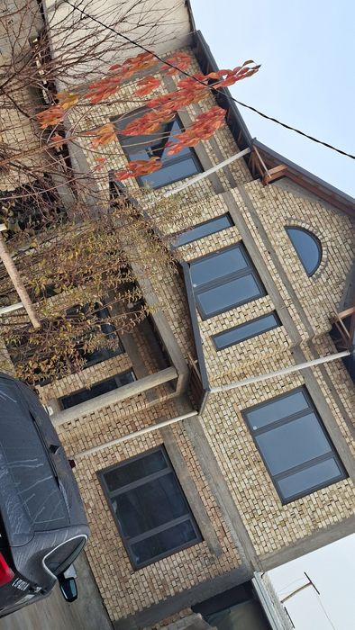 Srochna sotiladi hovli uy