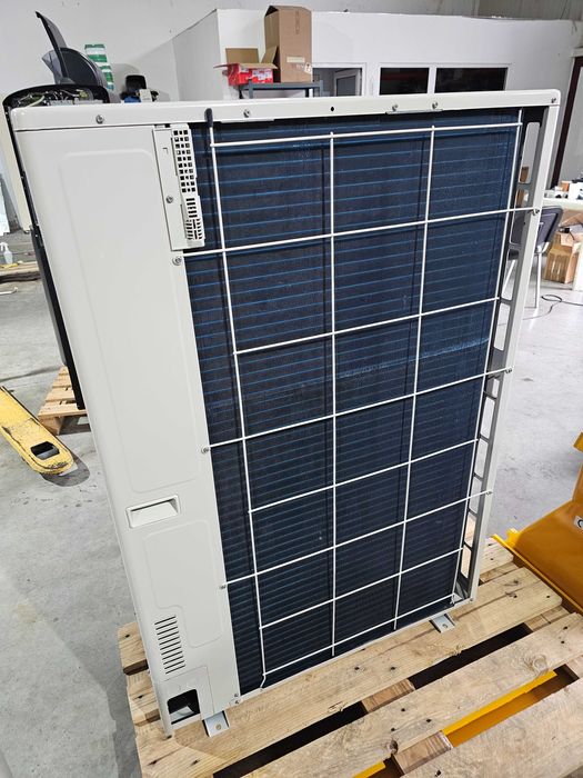 Професионален климатик Fujitsu AOYA45LCTL - 46,000 BTU - почти нов