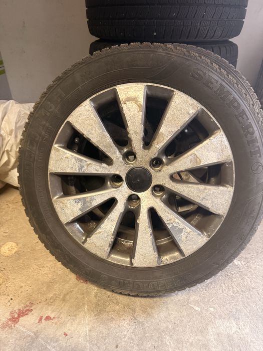 Jante originale VW 5x112 R16 echipate cauciucuri de iarna 205/55R16