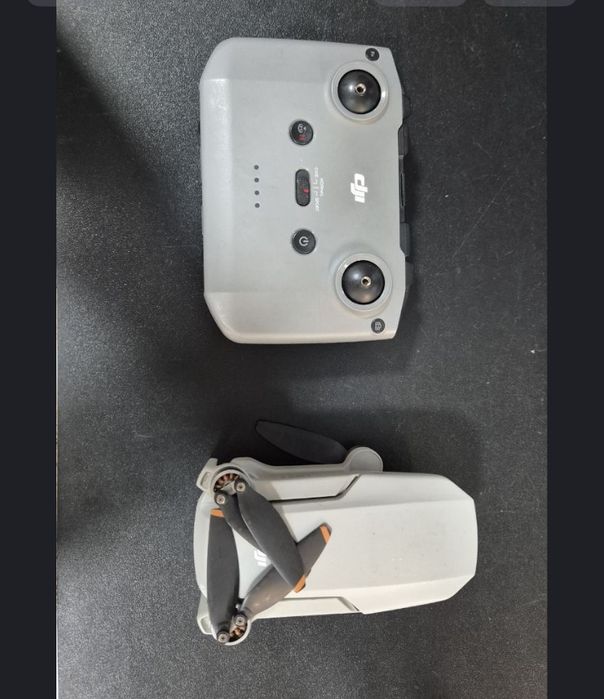 Продам дрон DJI mini 2 fly more combo