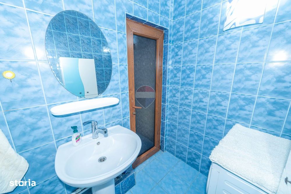 Vila de vanzare 240 mp utili, piscina, teren 1000 mp, central Calarasi