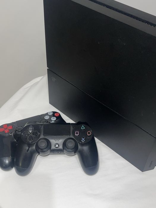 Продам PS 4, на 1ТБ.  Консоль полностью рабочая