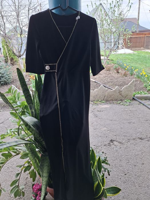 Продам вечерние платья