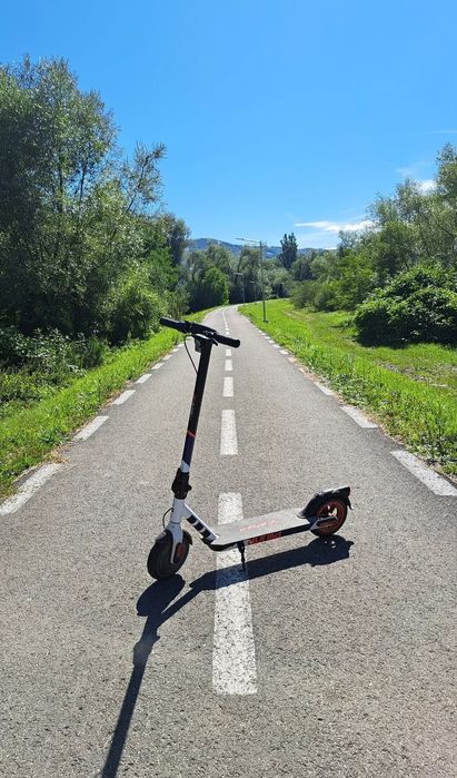 Trotinetă electrica aprilia eSRZ