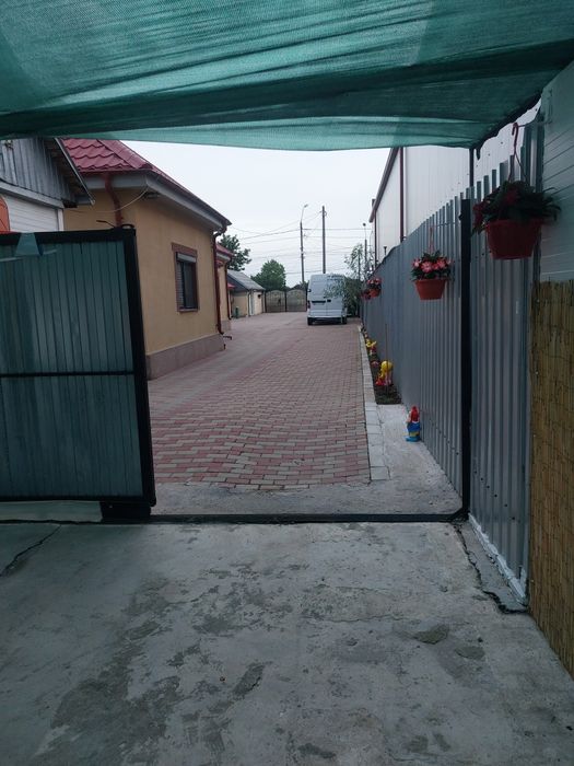 Vand casa cu teren in sat Varsatura com Chiscani