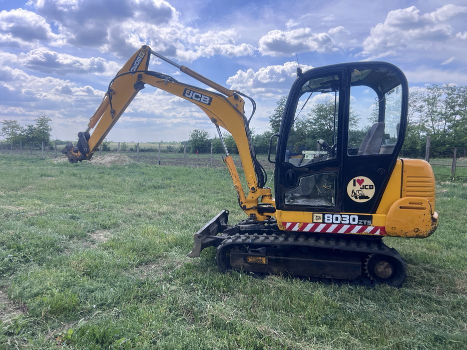 Vand miniexcavator jcb 2,9t