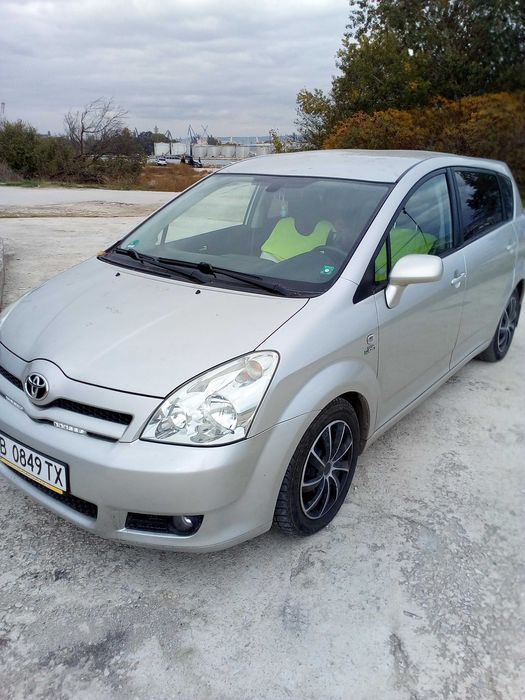 Тойота Корола Версо