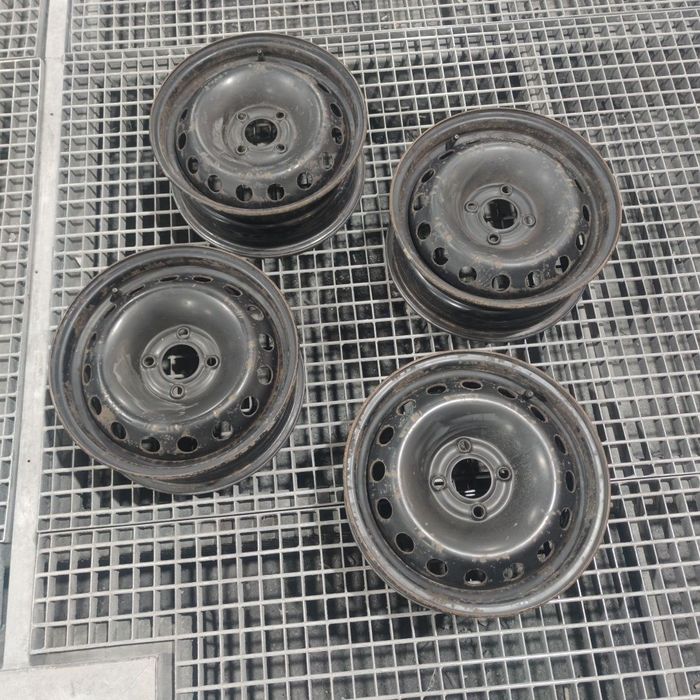 Метални джанти 13" ,4×100
80 лв.