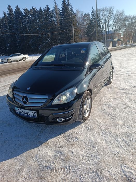 Продам достойный Мерседес B200