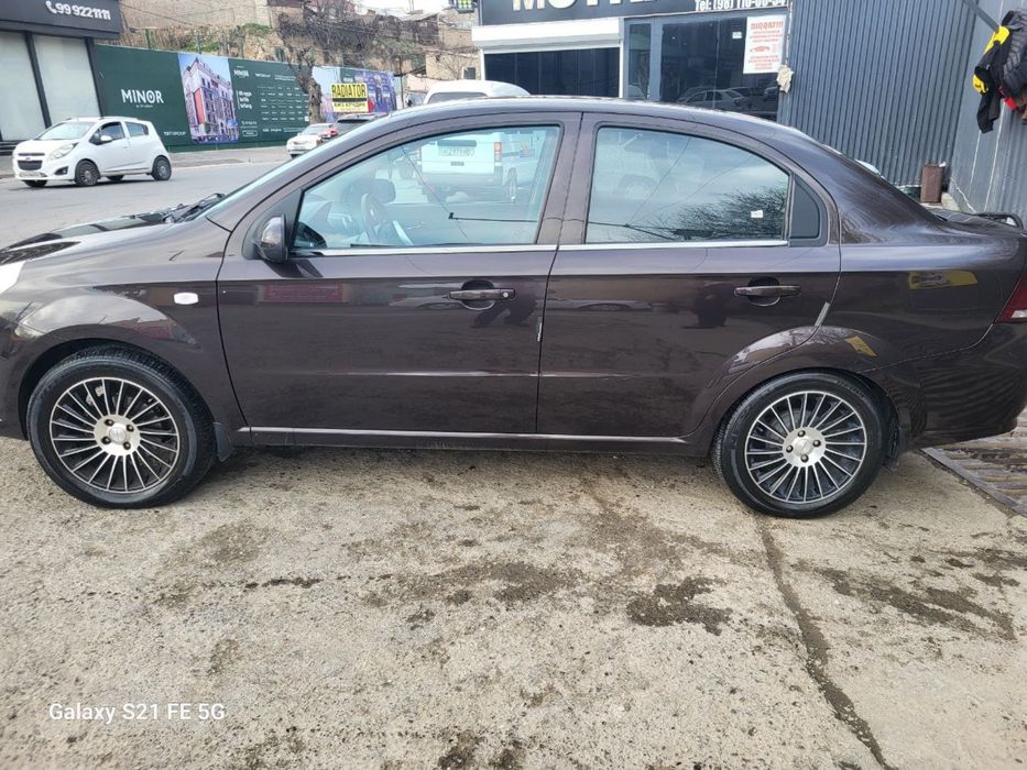 Автомобиль Нексия 3