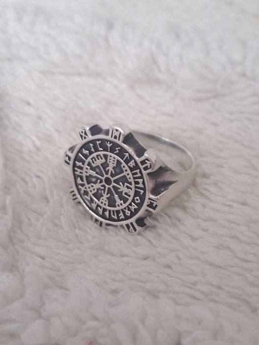 Мъжки сребърен пръстен S925 с Викингски компас Vegvísir & руни 18мм.