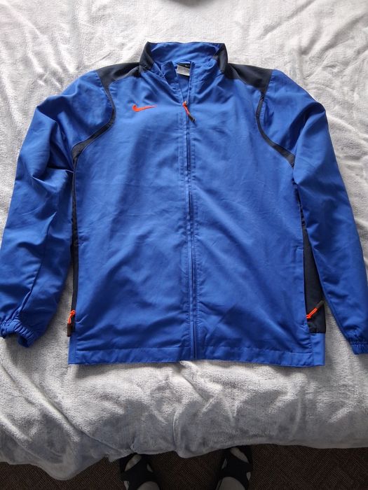Foita Nike L toamnă
