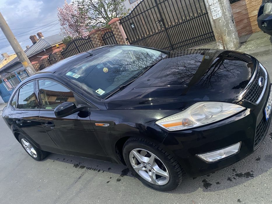 Vand Ford Mondeo an 2008 2.0 benzină