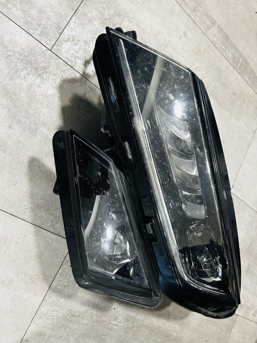 Комплект L&R фарове за Skoda kodiaq