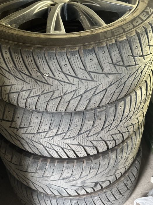 Продается зимние шины на 18