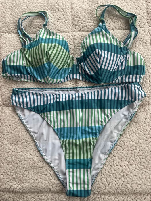 Бански голям размер