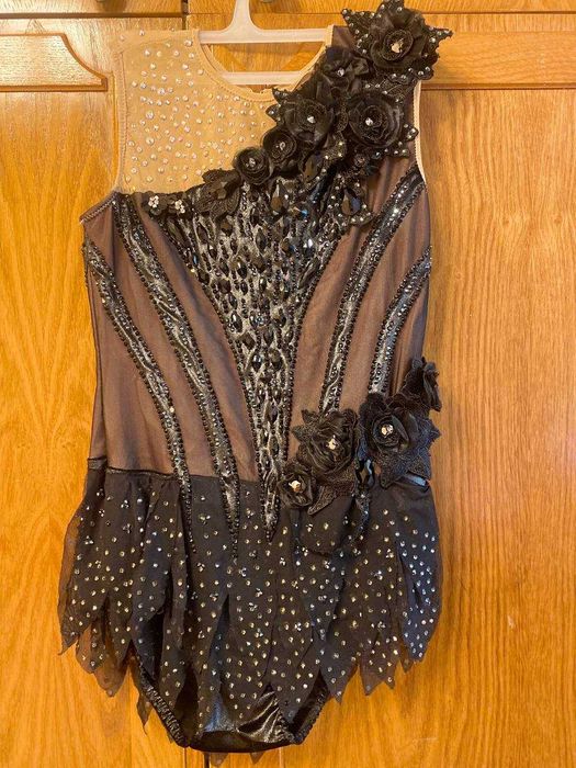 Трико за художествена гимнастика