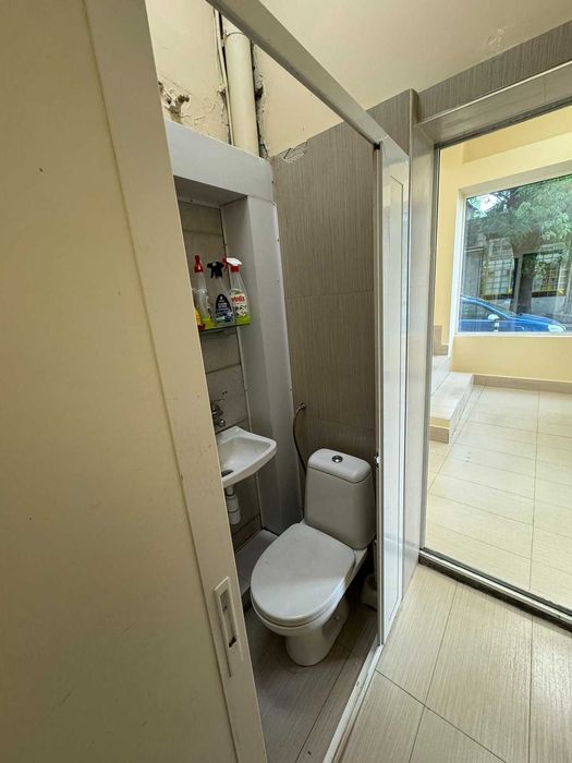 Ъглов магазин под наем с голям човекопоток