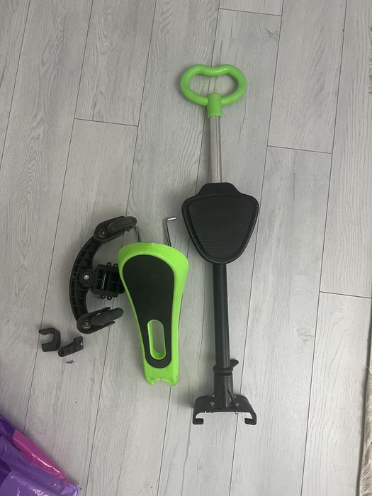 Бу  самокат (зеленый)