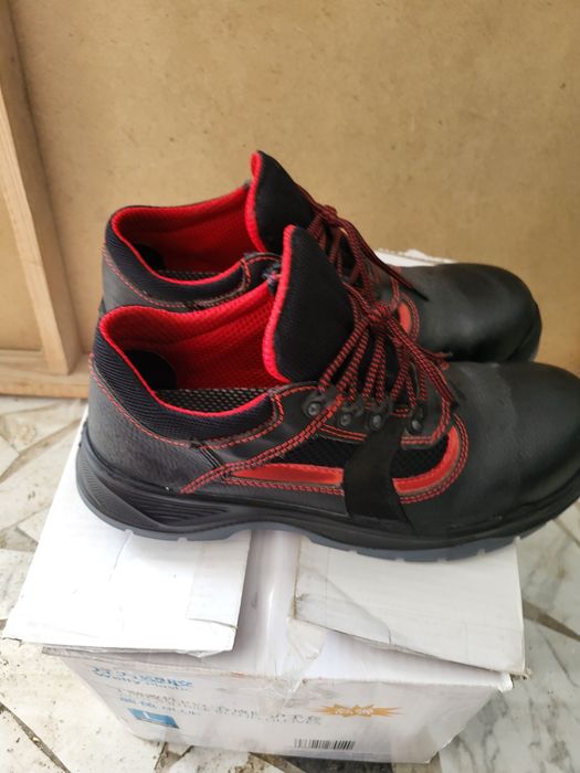 Спец ботинка размер 44