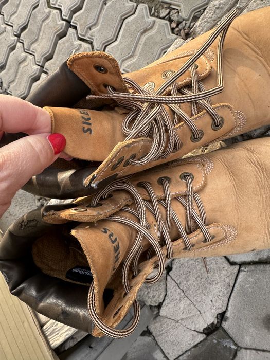 Продам ботинки 42 размера.