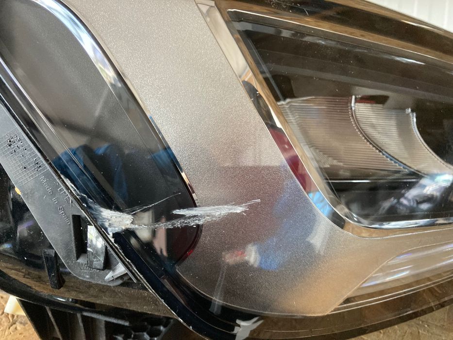 Десен фар за Audi Q2. Кю2. Led. 20-24.