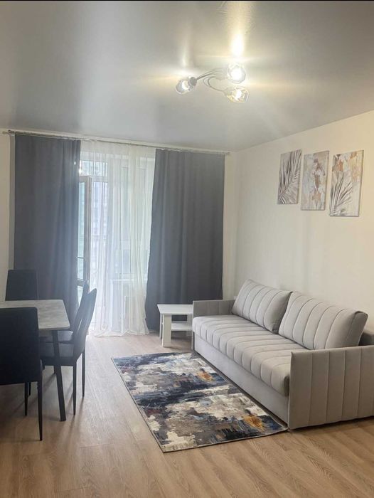 Сдаётся 1 ком, в 8 микрорайоне