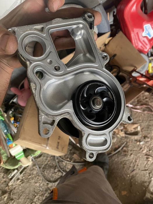 Водна помпа f31 320d xdrive 184 к.с.