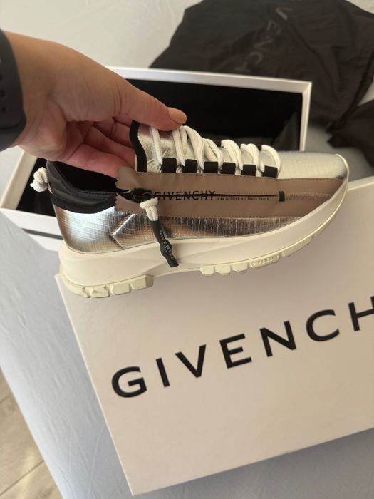 Adidasi Givenchy