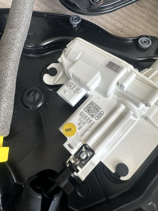 Audi A8 D5 комплект Soft Close 4N1837016B/4N1837015B/4N0839015D/4N0839016D