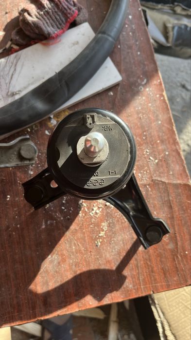 Опора двигателя Камри 45