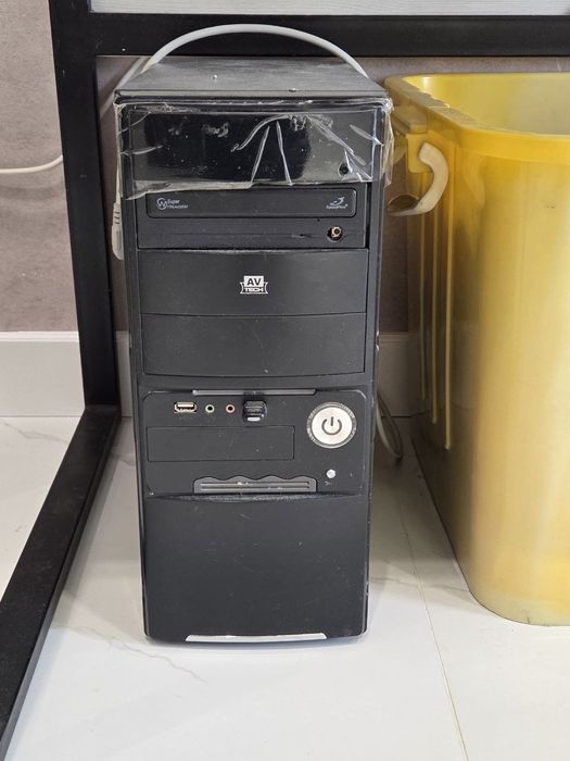 Продаётся компьютер с колонками и с рабочим столом