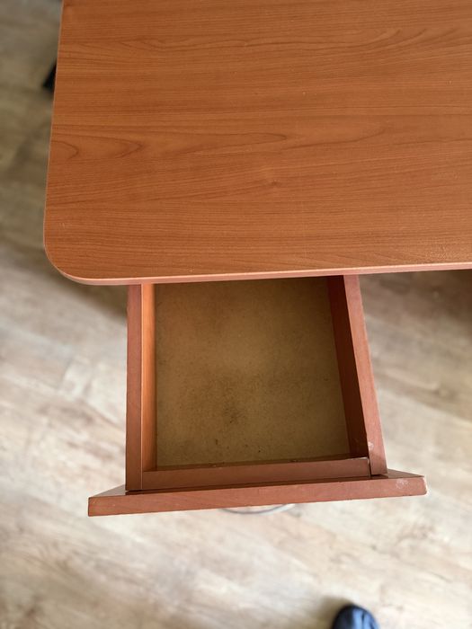 Бюро за компютър 60 х 125 см