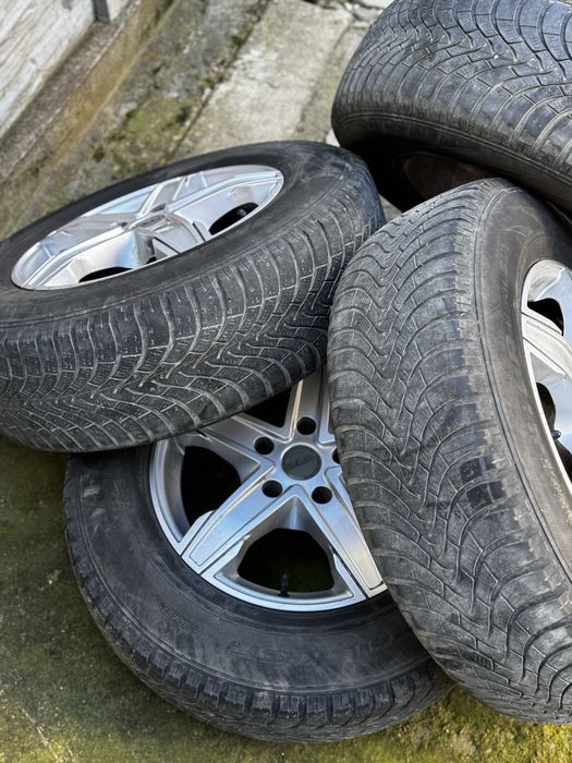 Jante 5x130 R17 cu cauciucuri de iarnă (Rexton)