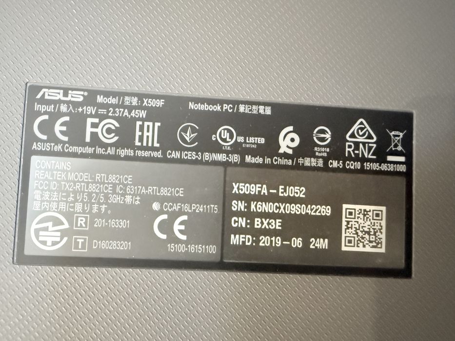 Laptop Asus procesor i3