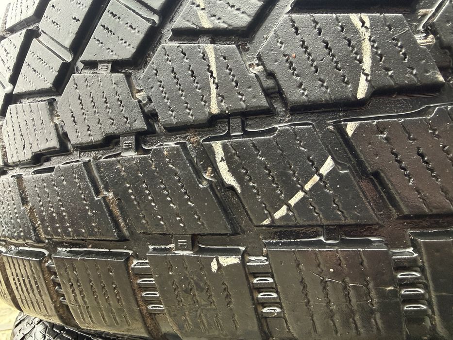 Anvelope iarna 235 55 R19