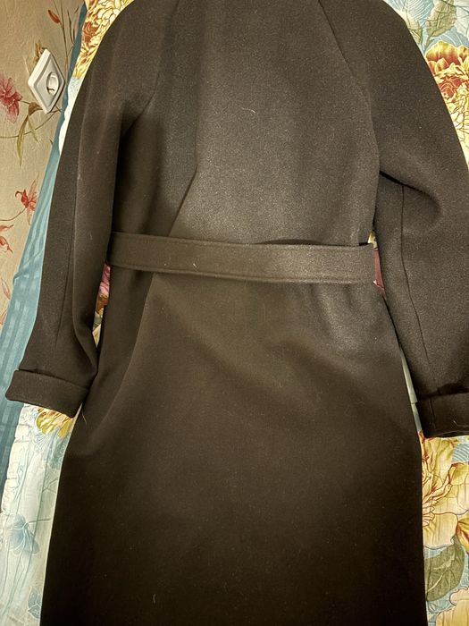 Срочно продам пальто демисезонное