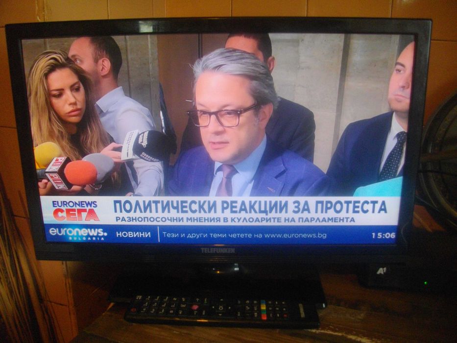 LED телевизор монитор 22" отличен TELEFUNKEN T22FX182LP с дистанционно