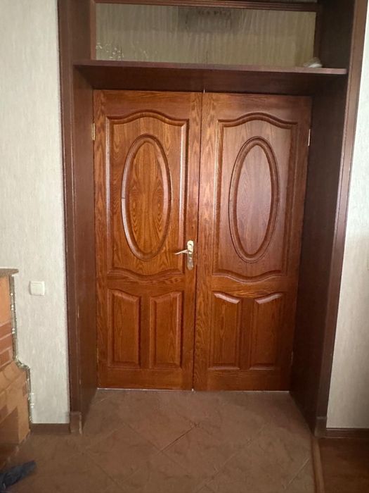 Продам двери разнообразные