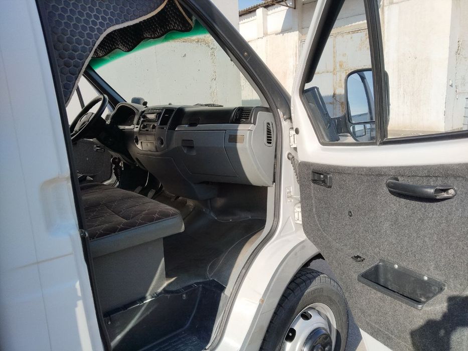 Газель продается 12 500 доллар