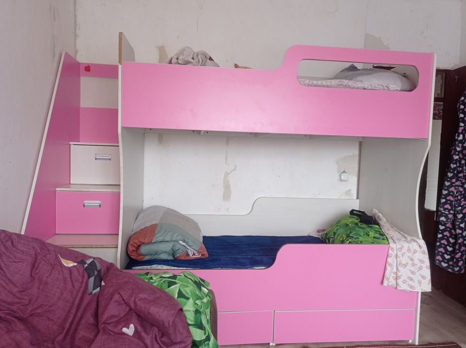 Продам двухъярусную кровать