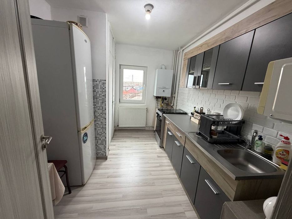 Închiriez apartament 3 camere – Bacău, zona Mioriței -  Rawmina