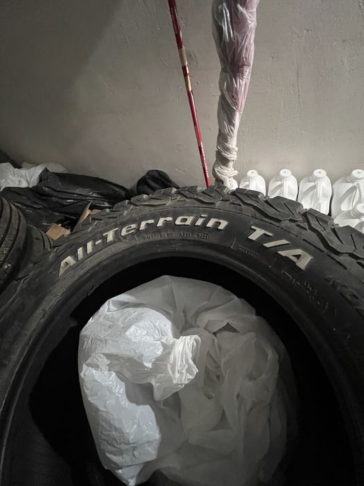 Продам 4 балона bf goodrich