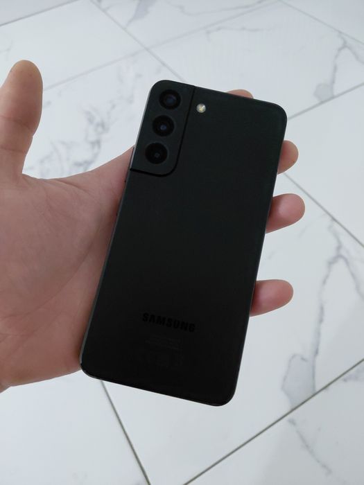 Vând Samsung Galaxy s22 Black 128 GB 5G