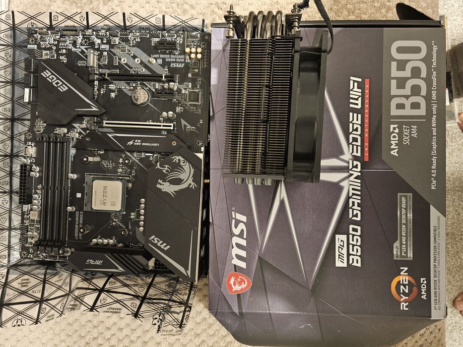 Kit Gaming AM4 - Ryzen 5 5600X | 32GB RAM RGB Renegade CL17 | MSI B550 WiFi | Hyper 212