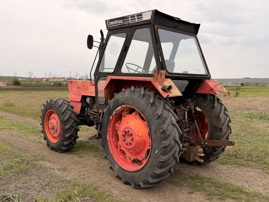 Tractor Universal Utb DT1010 Motor Iveco