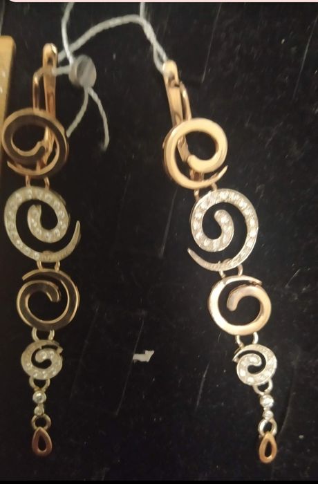 Новые золотые серьги